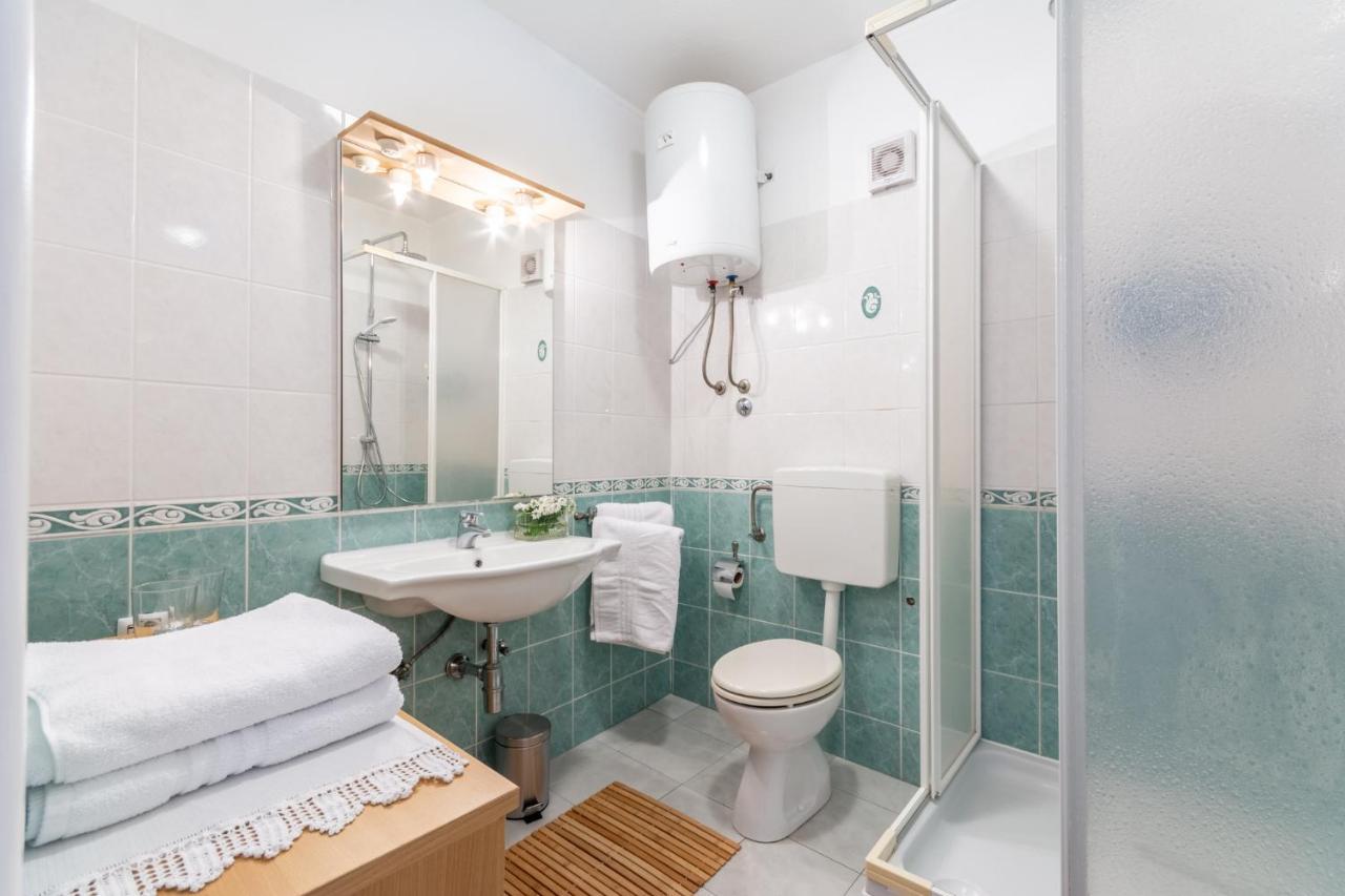 Apartments Lota On Top Location Супетар Екстериор снимка